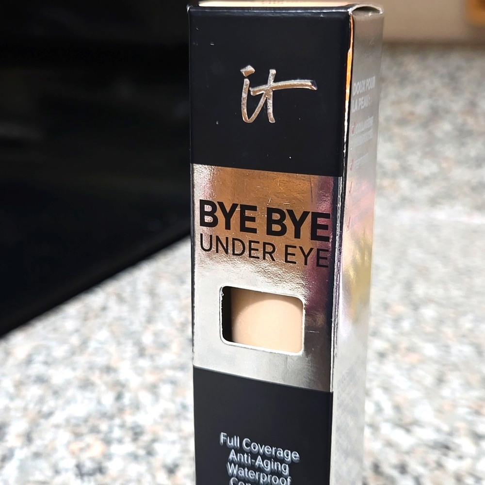 It Cosmetics Bye Bye Under Eye Full Coverage Anti-Ahing Waterproof Concealer